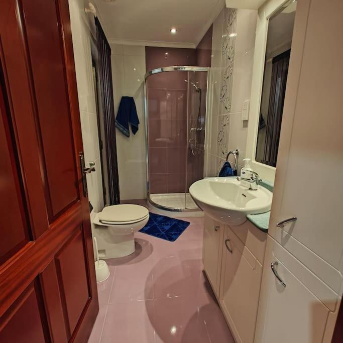Spacious 4-bedroom Apartment *