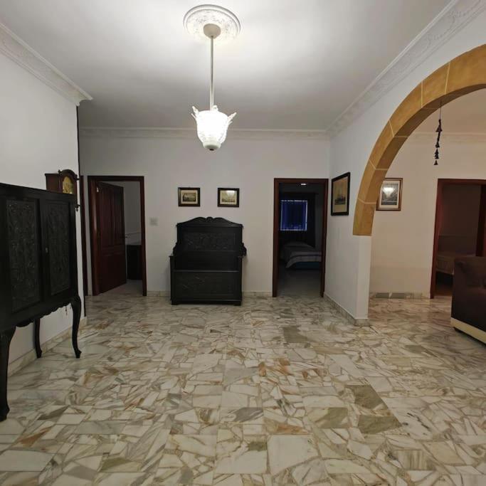 Spacious 4-bedroom *